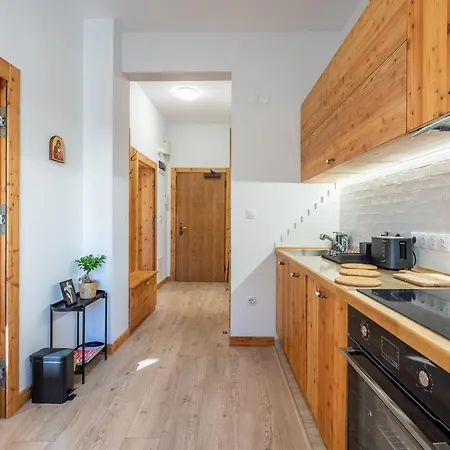 City In The Heart Of Apartment